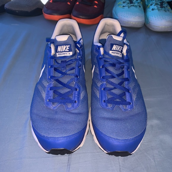 nike agitate 6